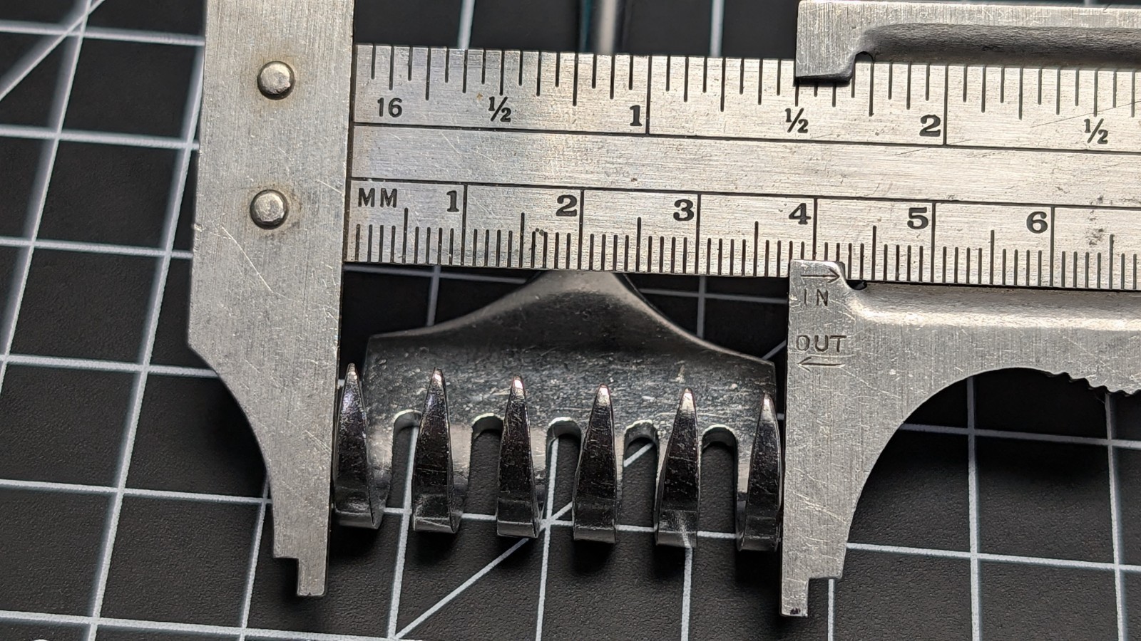 3x Sklar Pilling Volkman Retractors 6-Prong Sharp, 8-3/4″, like jarit 200-273