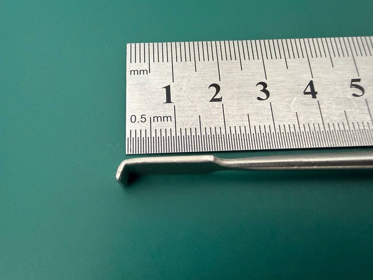 life instrument 746-1080-1 Scoville Nerve Root Retractor 8mm 45˚ 5” from bend