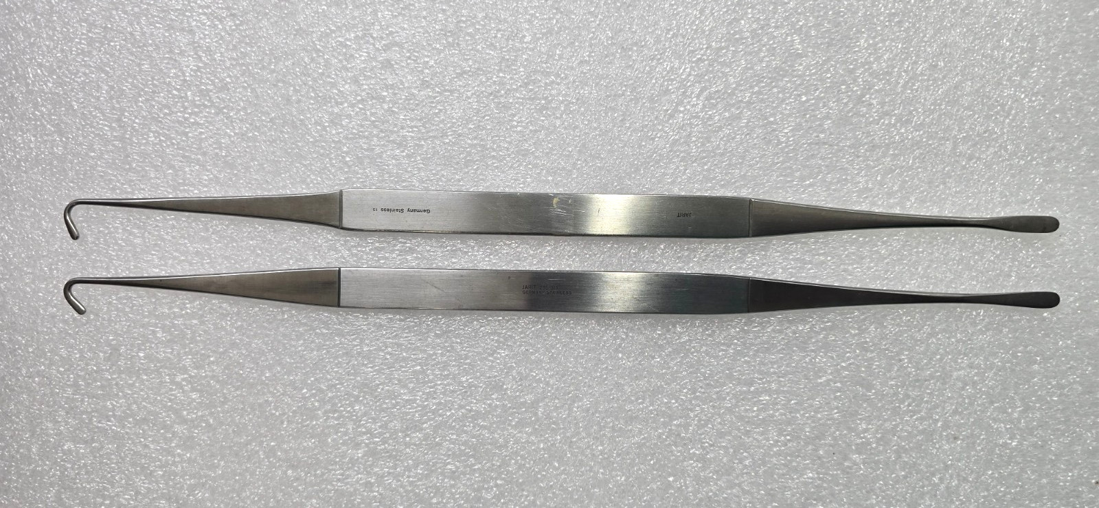 Jarit 285-315 Orthopedic Smithwick Hook and Dissector 12 1/4″