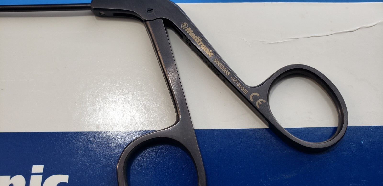 Medtronic 9560568 XOMED Micro Surgical Scissors Up Curved Single Action