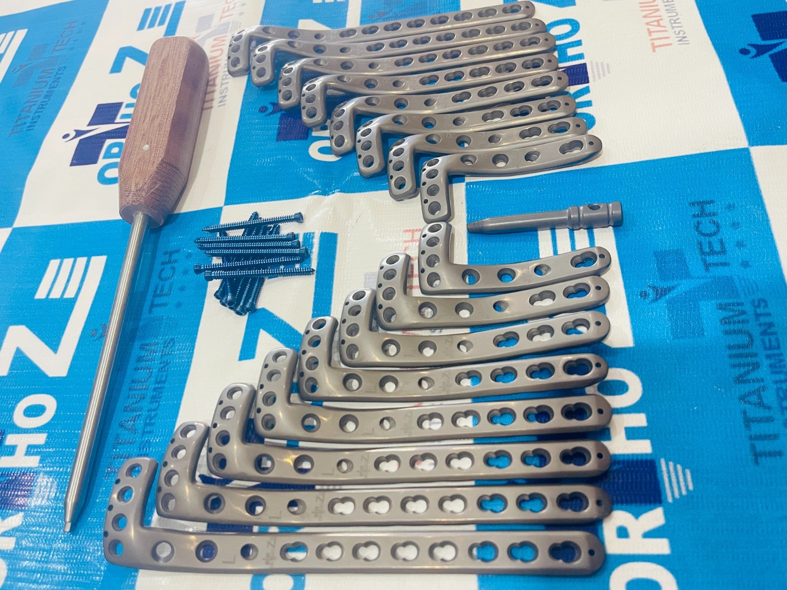 Locking Proximal Tibiä Raft 5-11 Hole Plate L & R & 3.5mm Screw-61 Pc-Titanium