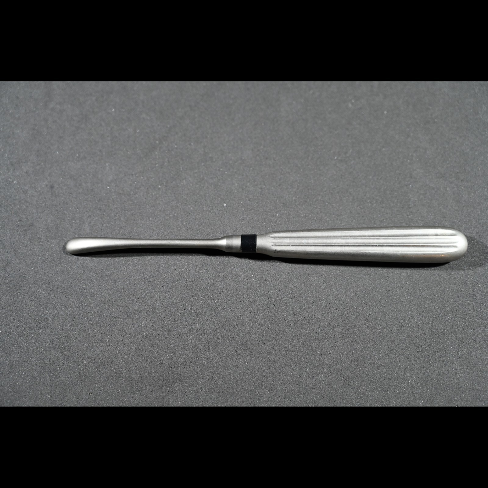 Aesculap FK307R Cobb Elevator Blunt Curved 7 mm Blade 6¾ in Surgical