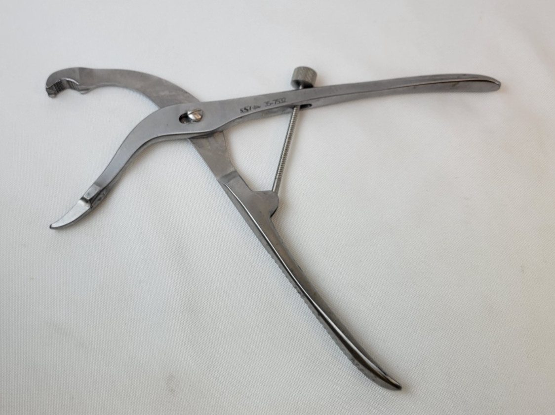 Symmetry SSI Ultra 35-7532 Verbrugge Bone Holding Clamp, 9-1/2″, Orthopedic