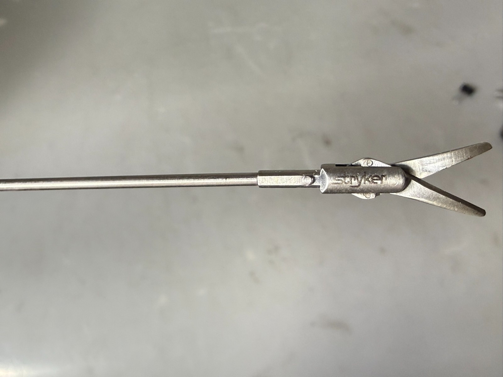 Stryker Surgical Laparoscopic Curved Metzenbaum Scissors US PART NO. 5.527.339