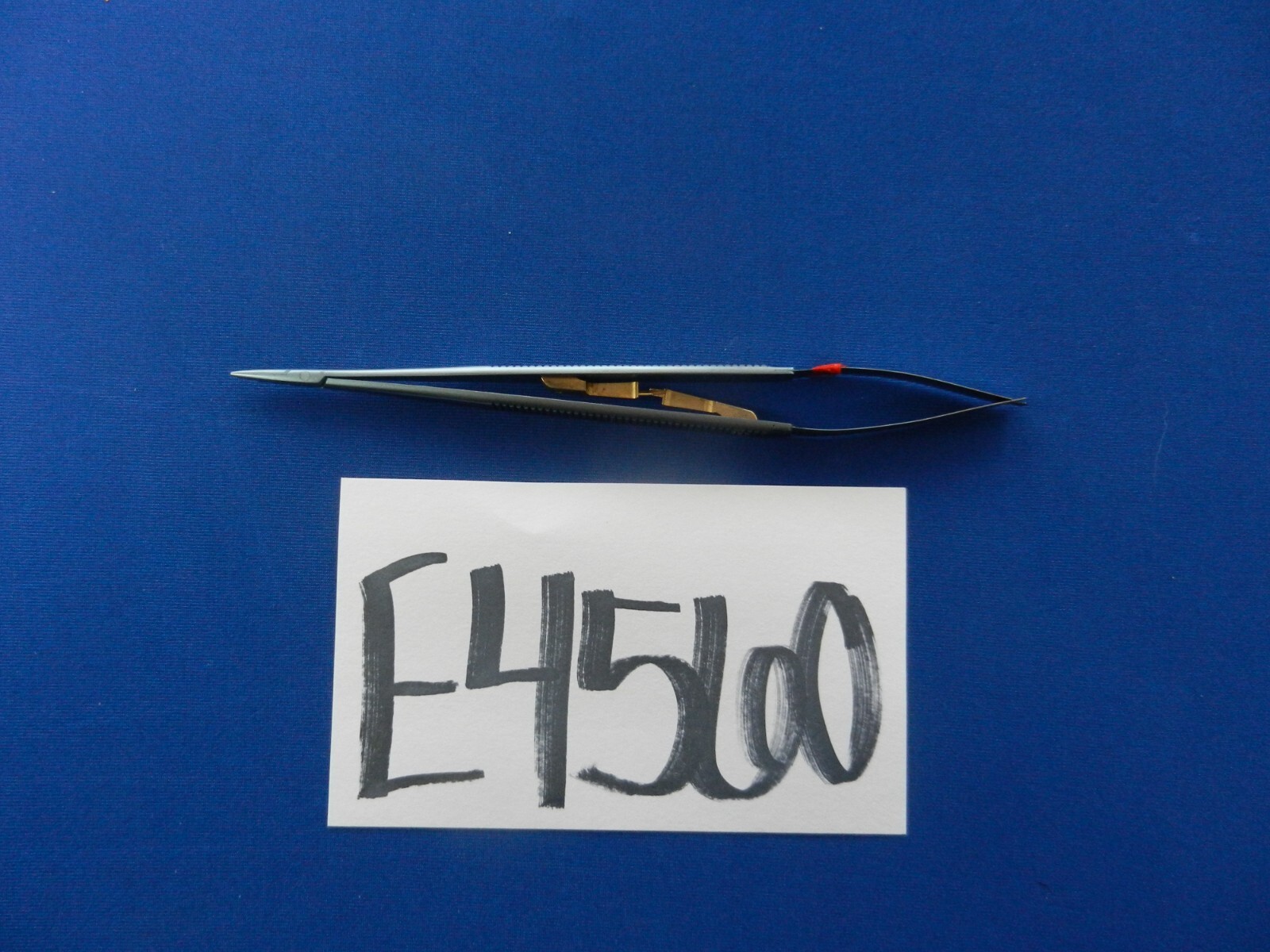 E4560 Codman 80-1866 Jacobson Straight Needle Holder with Catch 17.8cm Length