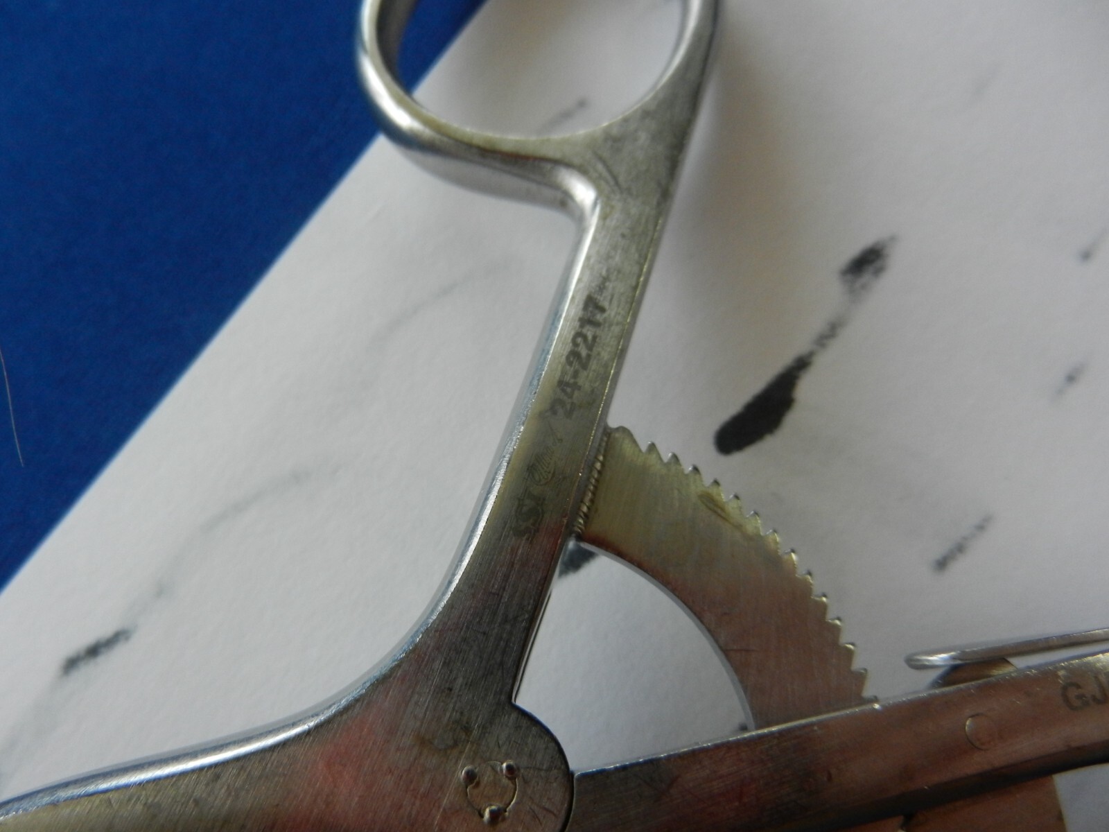E5346 SSI Ultra 24-2217 Weitlaner Mastoid 3×4 Blunt Prong Retractor