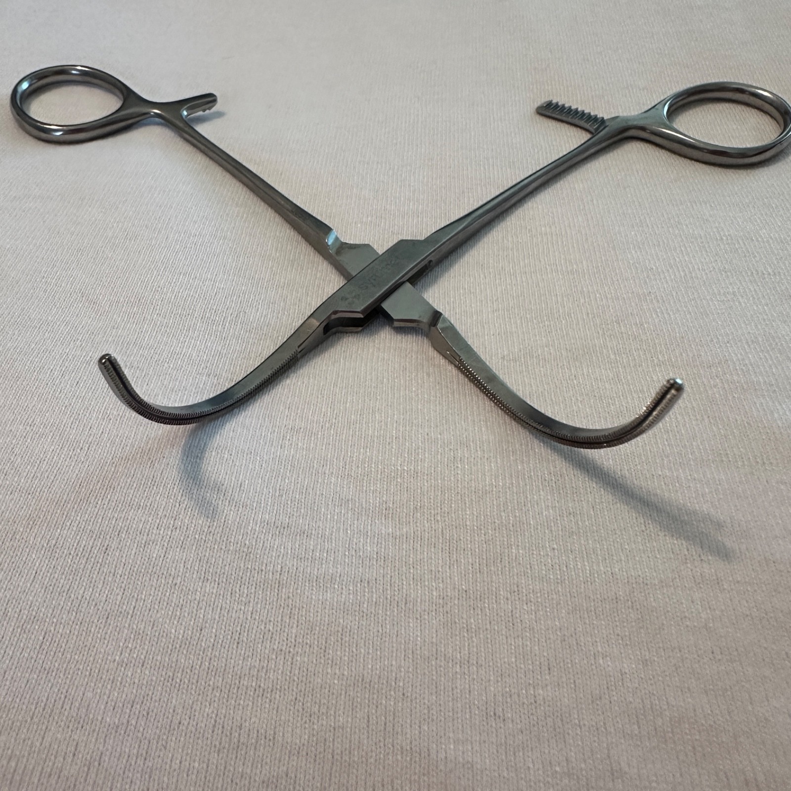 SSI Ultra Symmetry 55-6580 Cooley Perpheral Vascular Clamp 6 1/82″