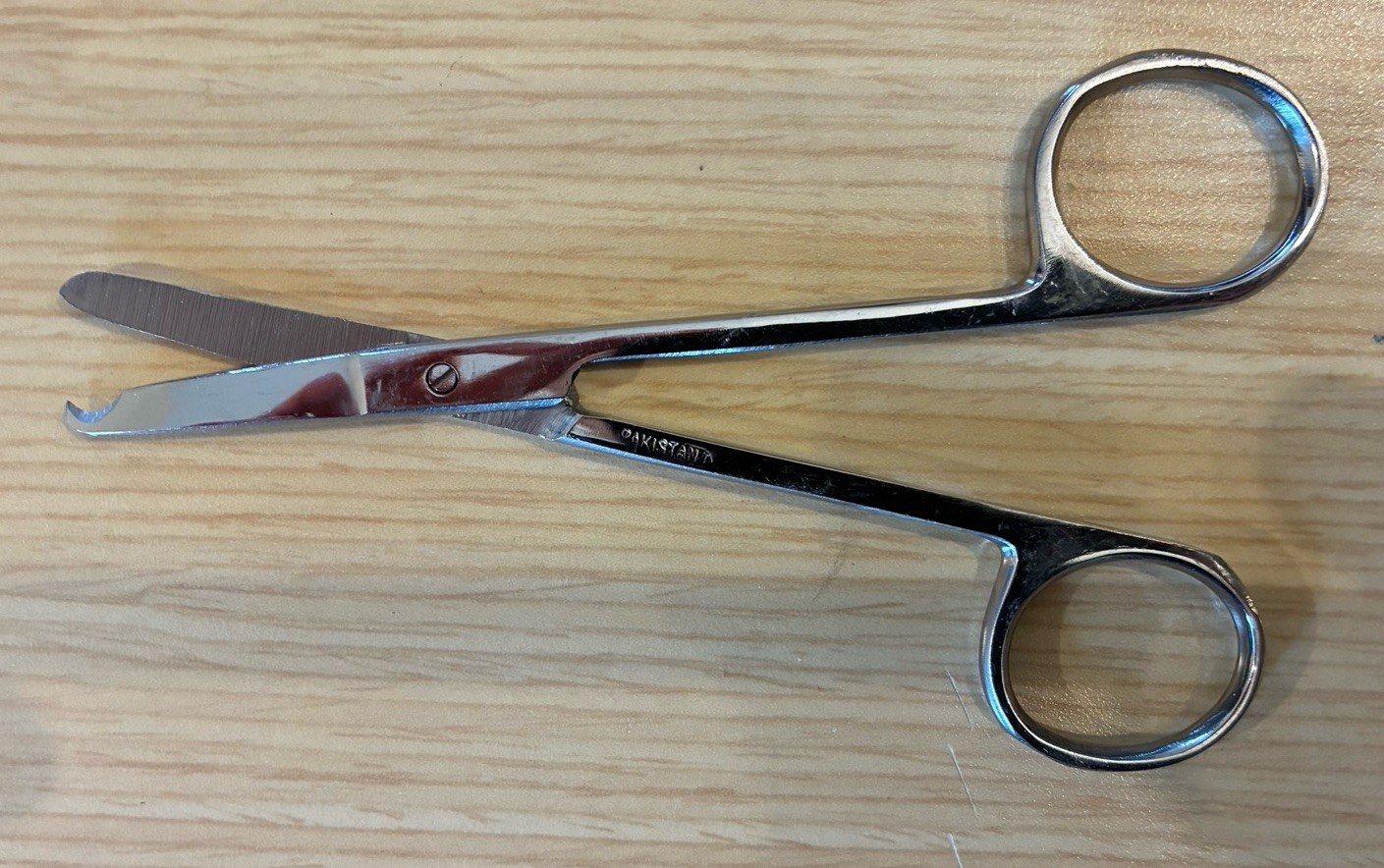 Surgical Instruments-5″Dressing Forceps/4.5″Suture Scissors/4.5″Crown & Collar