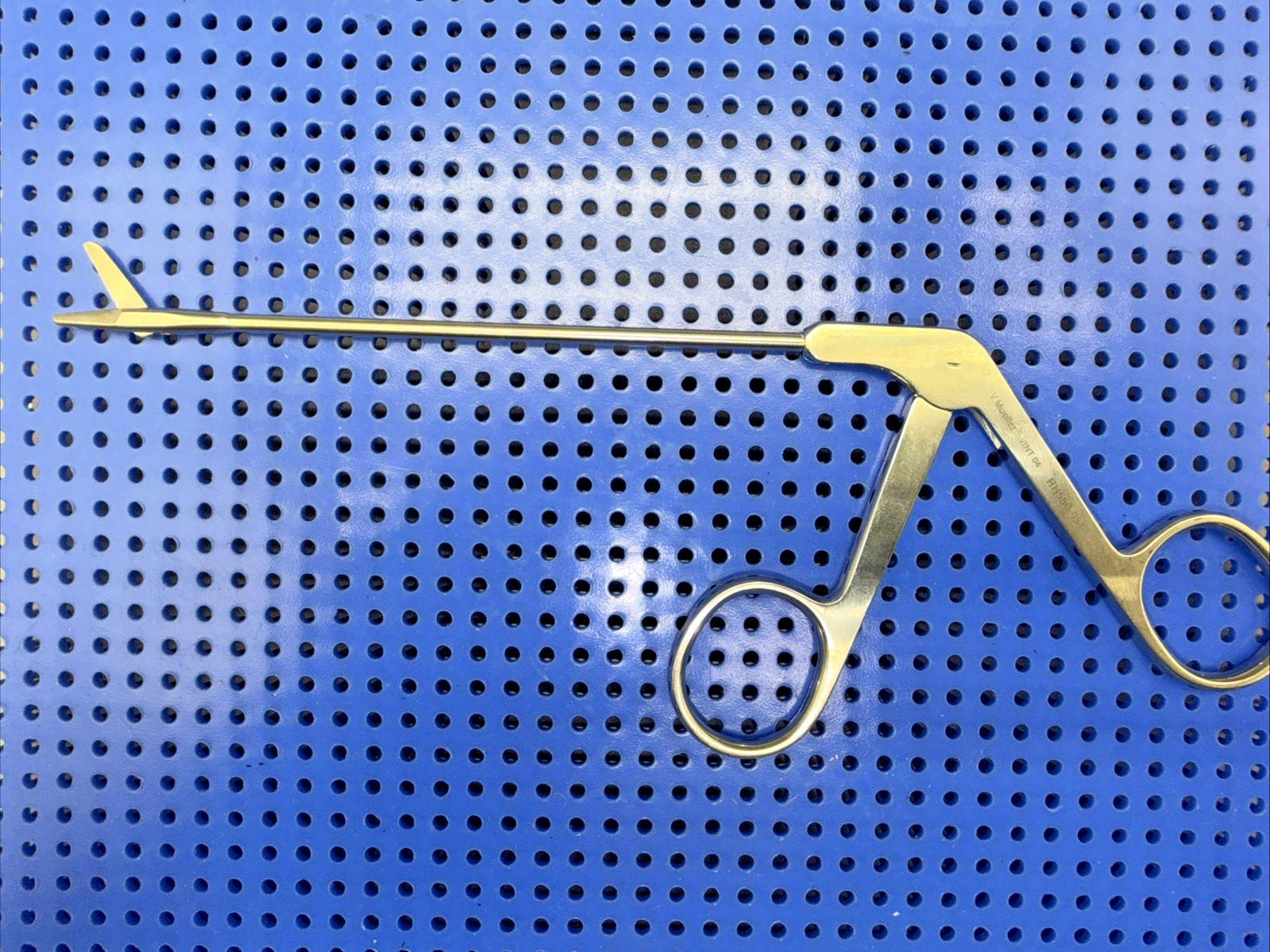 V. Mueller RH550-051 Adult Nasal Scissors, Straight, Serrated