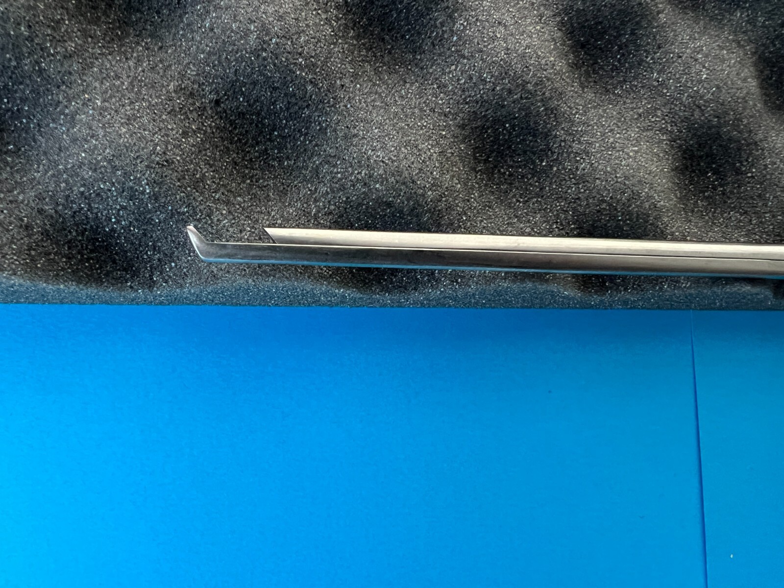 Symmetry 57-0763 Kerrison Rongeur; Micro; Thin Footplate; 40° Up; 3 mm;, Germany