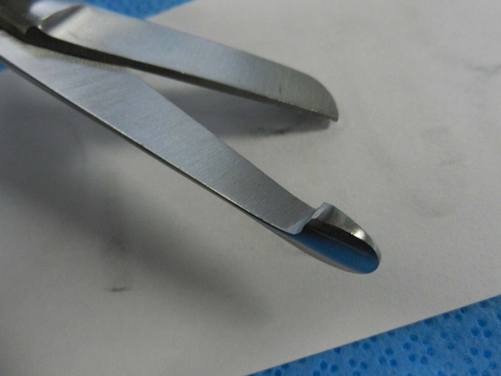 D6808 Princeton Lister Surgical Bandaging Scissors 18cm 09901-18