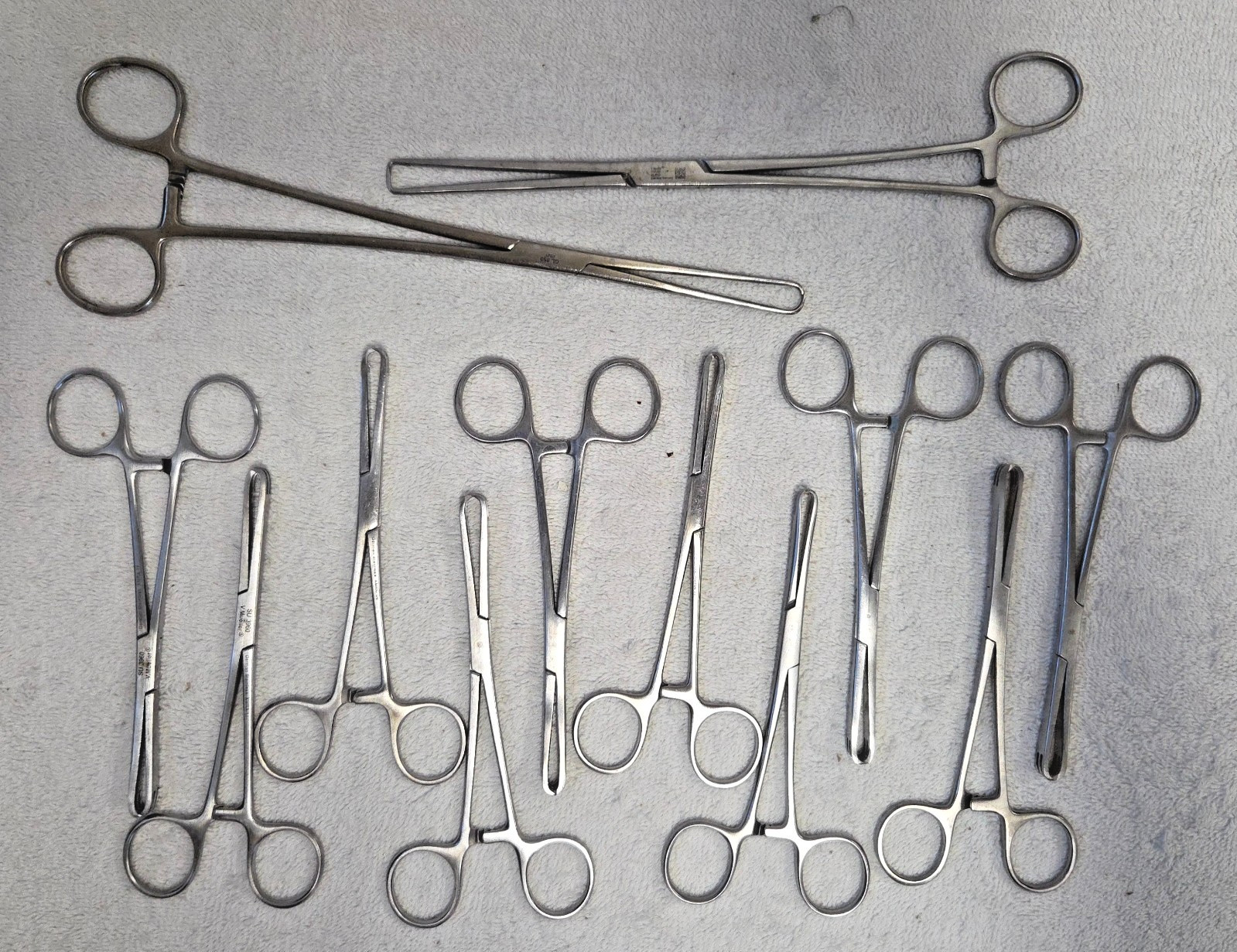 12 Mueller – 10 Lahey Goiter Vulsellum SU3960 & 2 Braun Uterine Tenaculum GL850