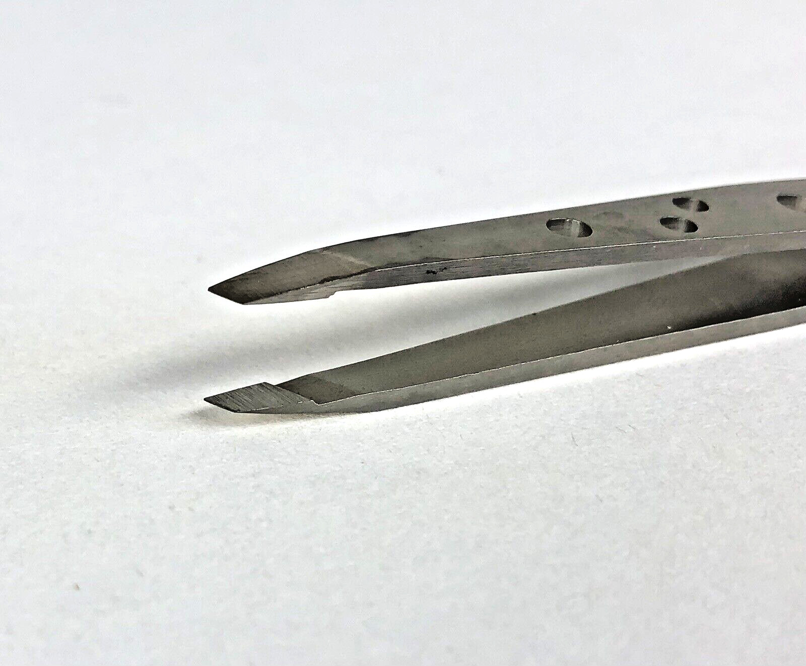 Rubis Swiss Slant Tip Tweezers in Original Box
