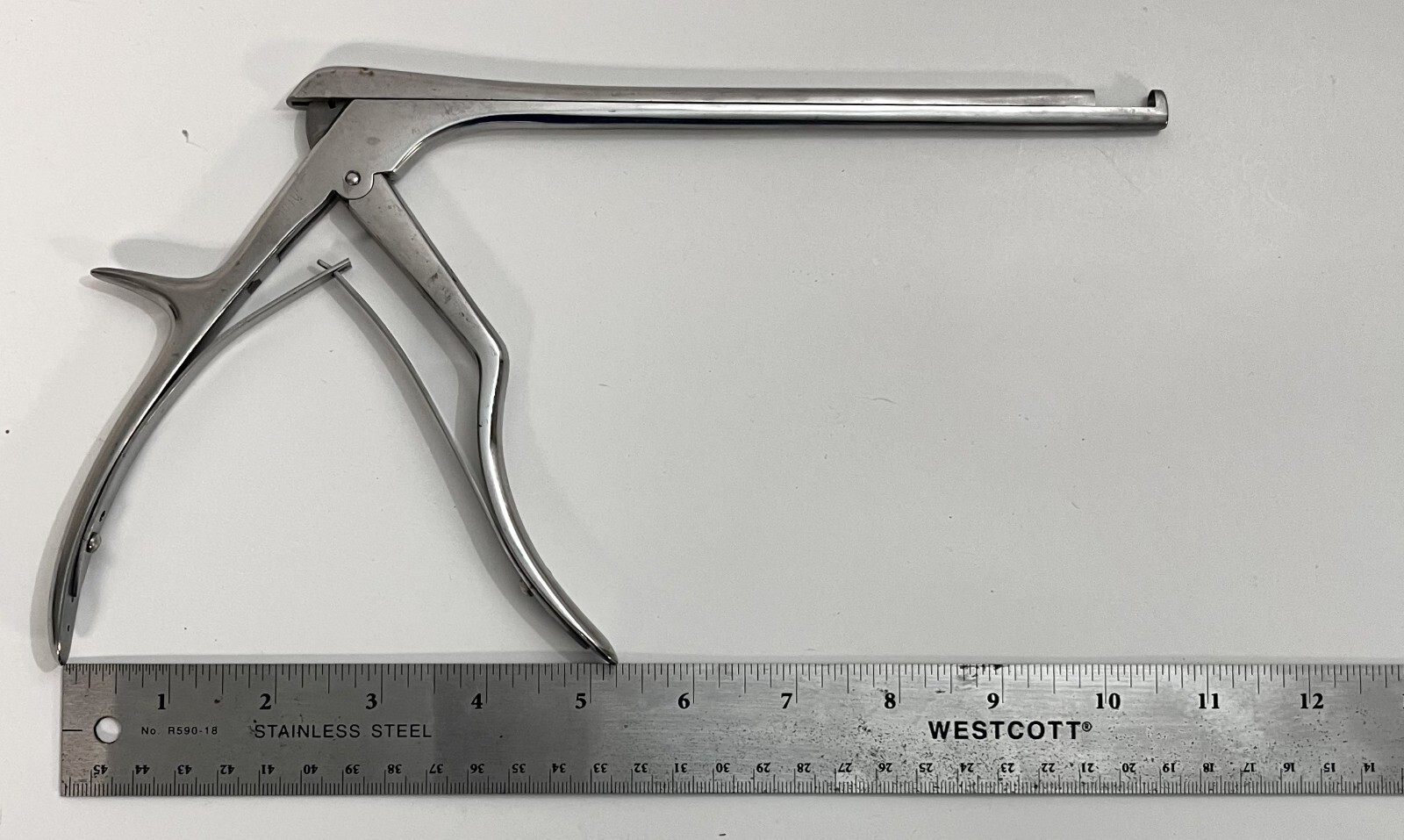 Boss Surgical 11″ Kerrison Rongeur Spurling