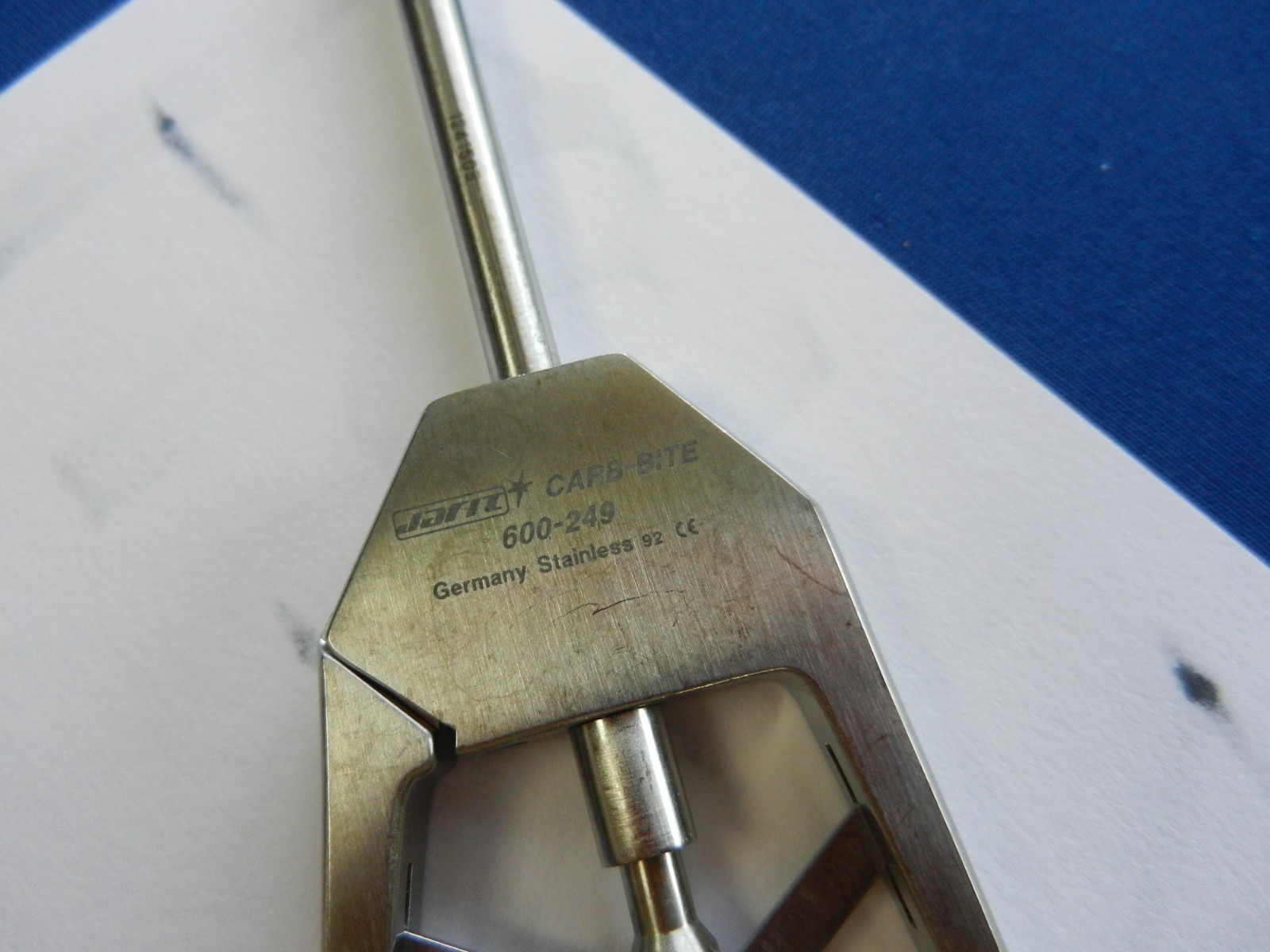 E6792 Jarit 600-249 Appel Left Curved Needle Holder 5mm x 45cm
