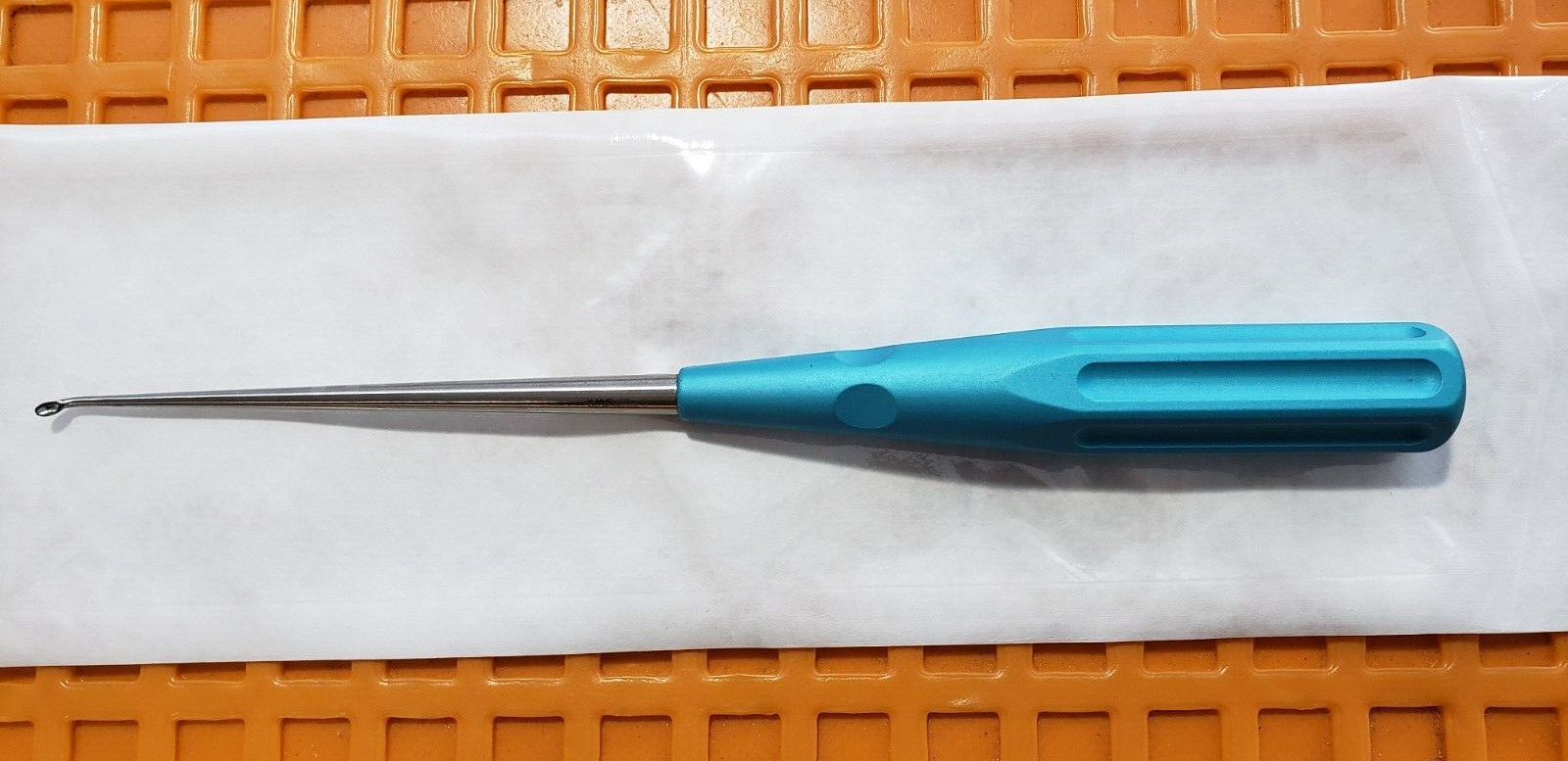 V.Mueller U-0165 Orthopedic Neuro/Spine Curette Oval Cup 10″ Size #000 Up Angled