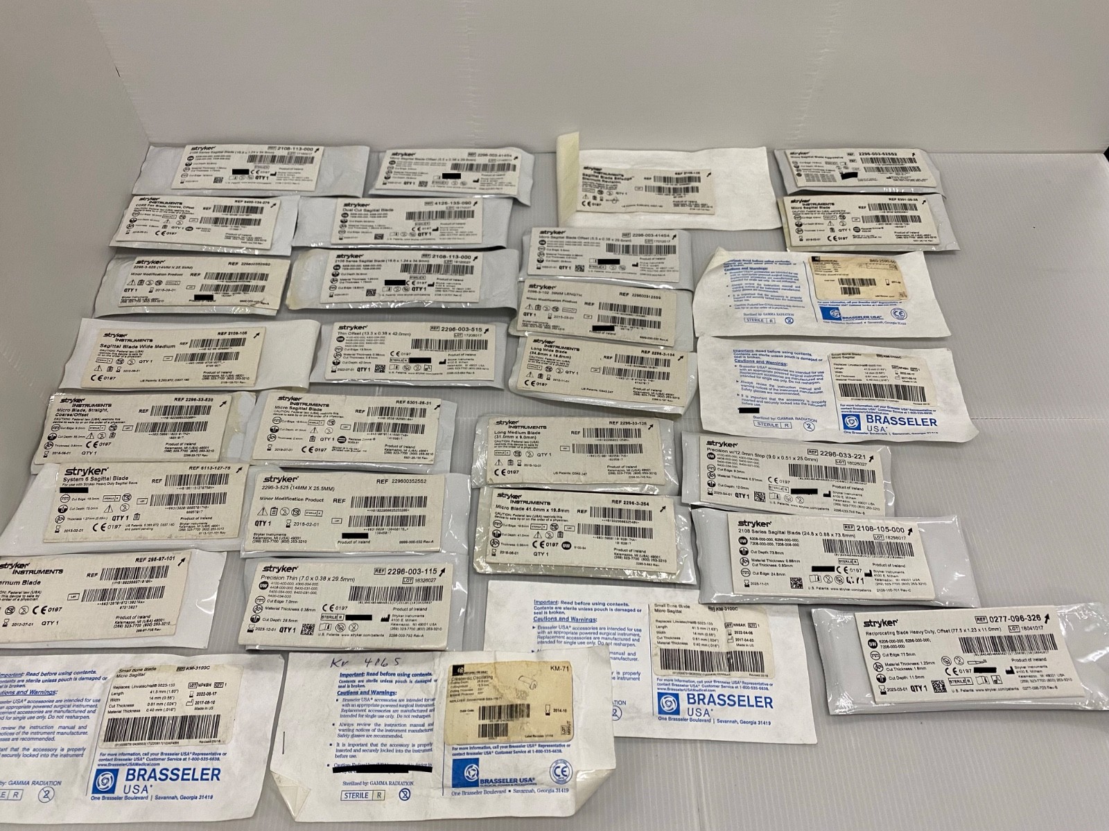 Lot 30 Stryker & Brasseler Surgical Saw Blades Sagittal Micro TRAINING/EXPIRED