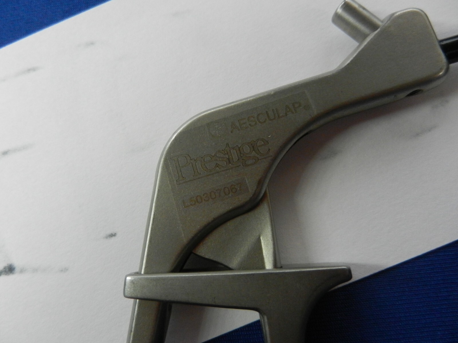 E6009 Aesculap 8360-00 Prestige Atraumatic Single Action Slide Lock Grasper 5mm