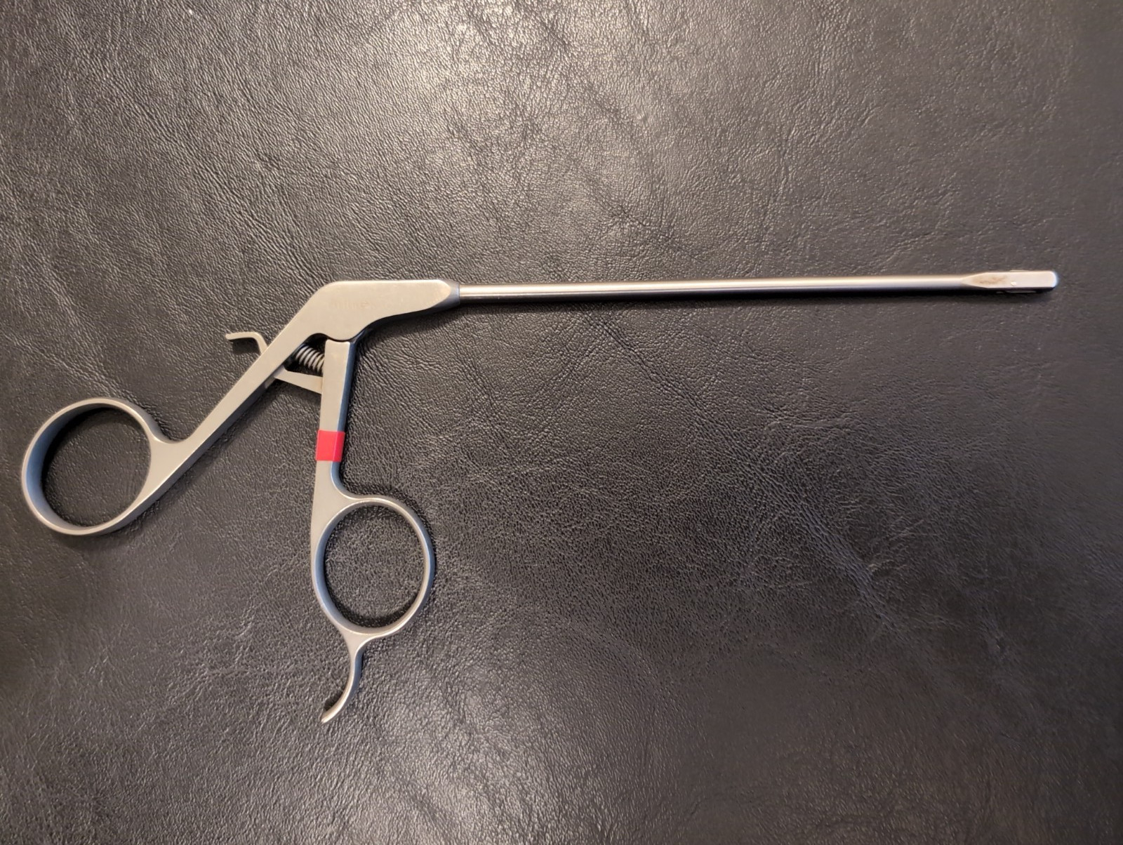 Arthrex AR-12250 Straight Suture Cutter – 4.2mm