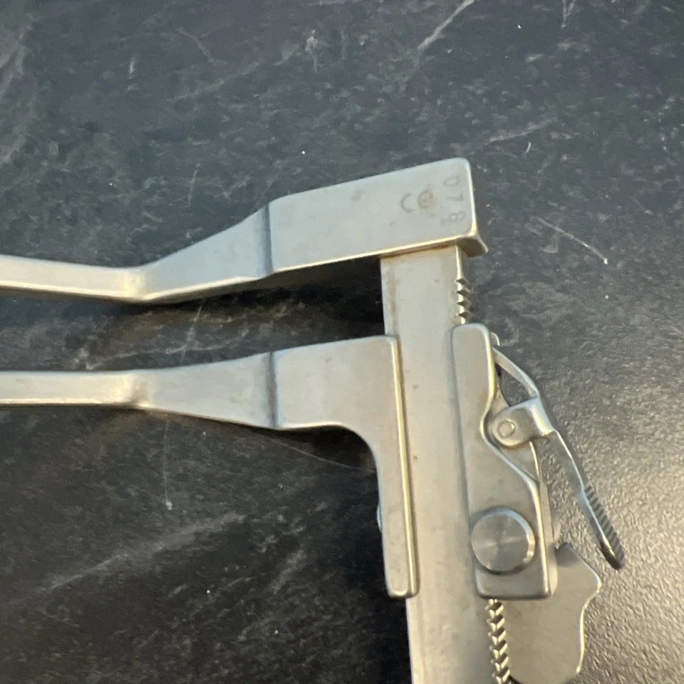 V. Mueller S-0079 Shadow-Line Distractor, Left Orthopedic (IN STOCK)