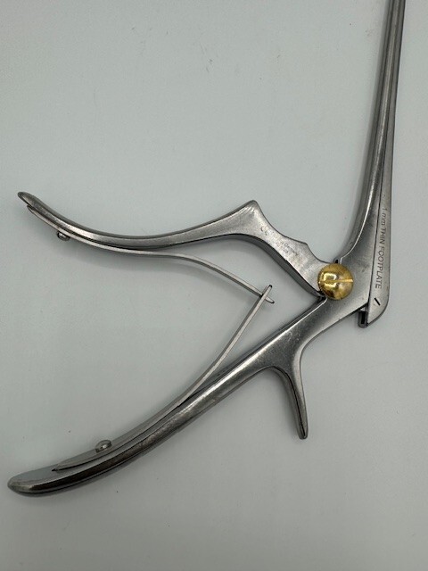 Symmetry Stainless Steel One-Piece Kerrison Rongeur Thin Footplate 57-0761