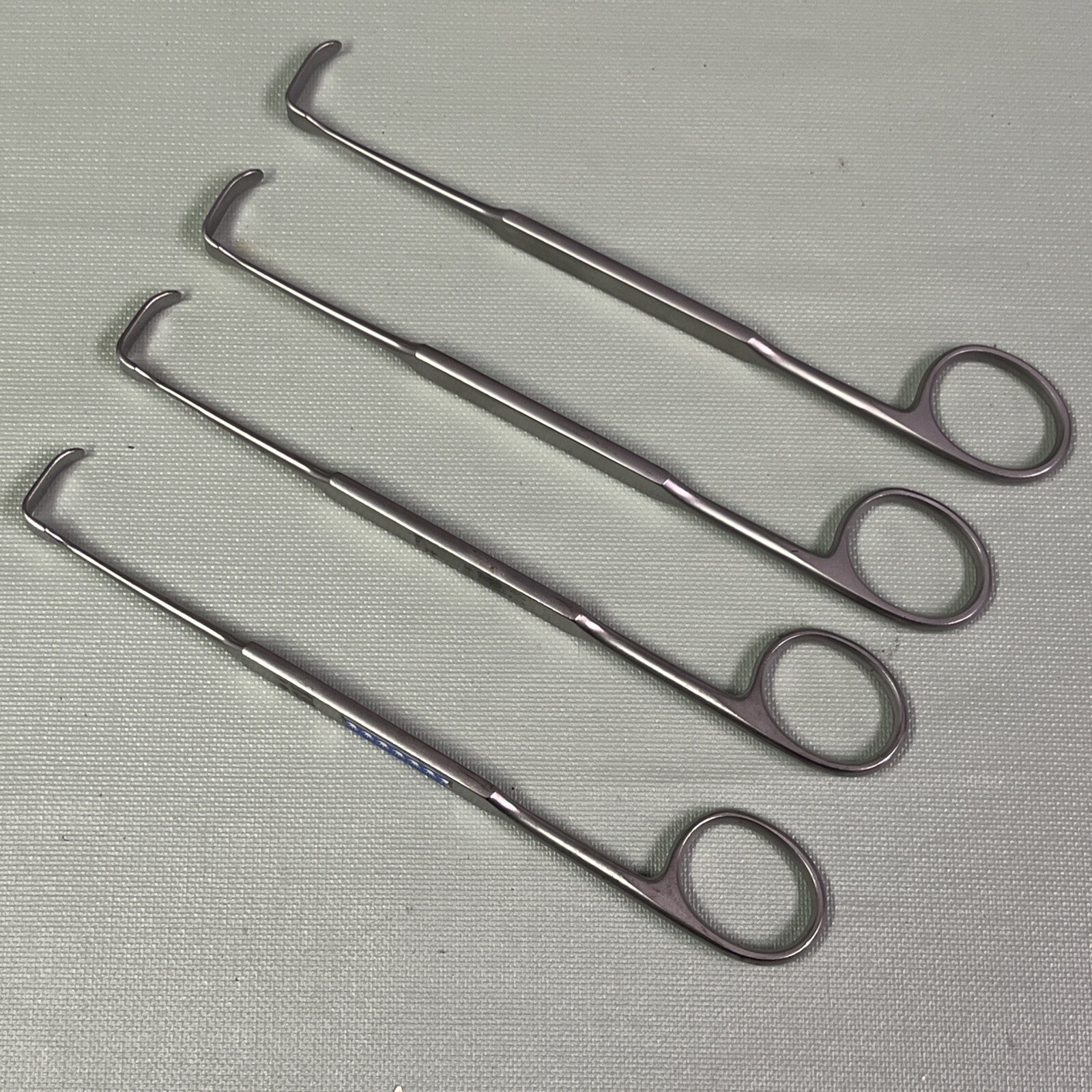 Aesculap BT193R Surgical Meyerding Thumb Retractor (1 Each)