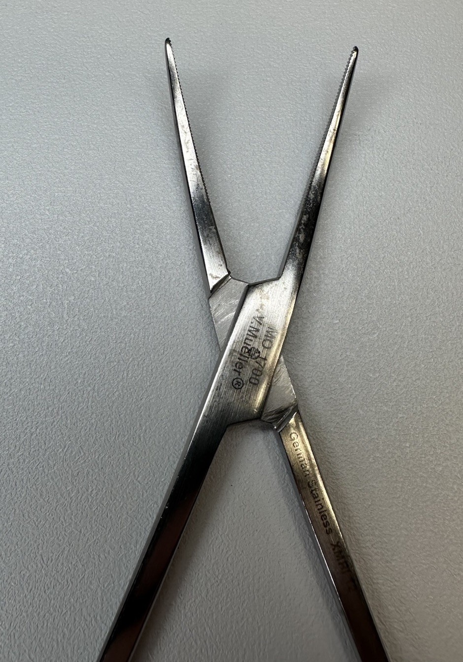 V. Mueller MO1700 Boettcher-Schnidt Slightly Curved Tonsil Artery Forceps #13 Pc