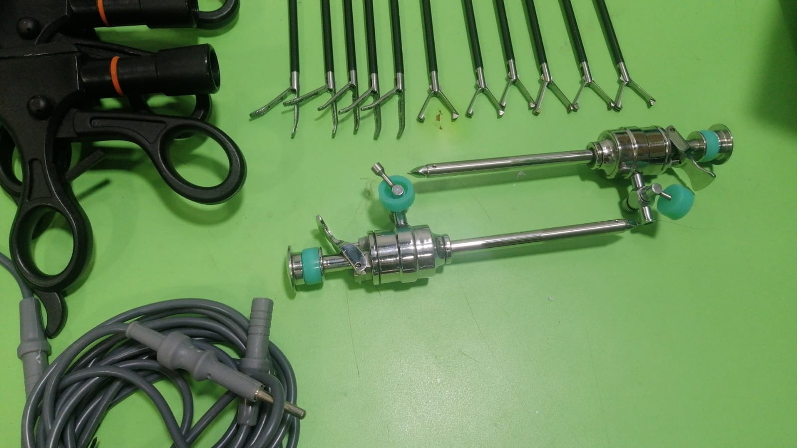Laparoscopic Bipolar Sealer Cutter With Cable 5mm / SS Trocar 5mm/Grasper