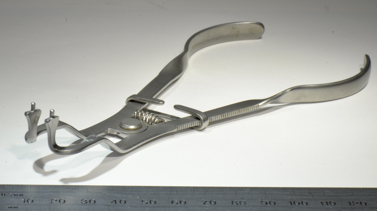 Hu-Friedy RDF Rubber Dam Clamp Forceps 6 ¾” Surgical Stainless Steel