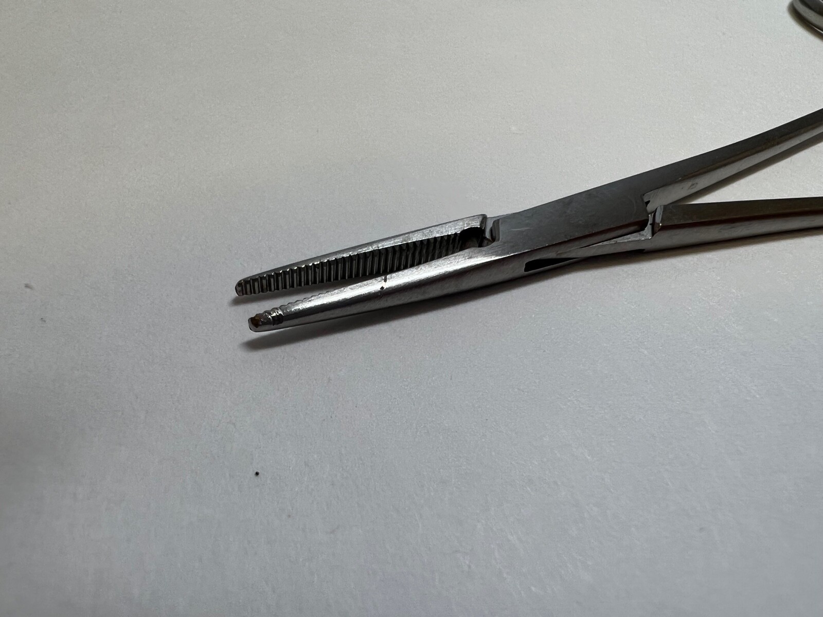 Lot Of 10 Konig Pilling Hemostatic Straight Serrated Jaw Forceps