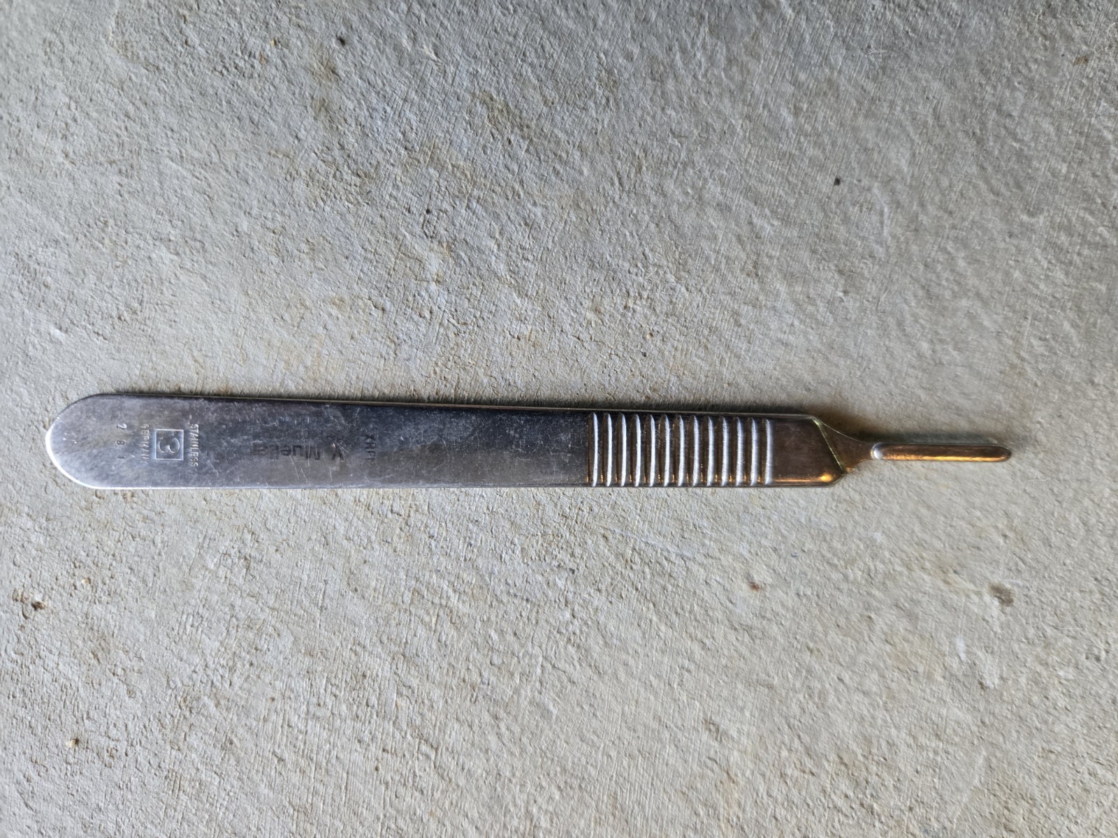 3 Scalpel Handles Bard Parker/ Konig/ Van Mueller & Depuy Tibial Jig Part