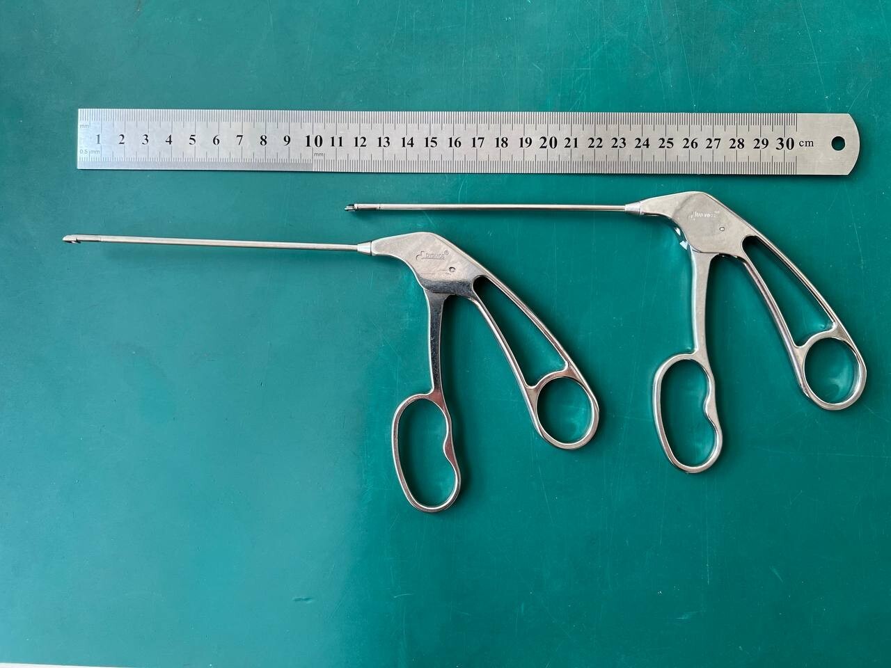 Lot of 2 Dyonics Proline 3.0mm Sidebiter Left 7204733 Sidebiter Right 7204732
