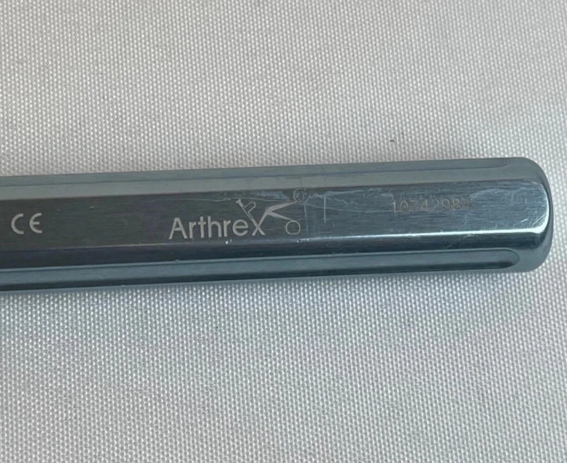 Arthrex AR-23020 D-Curette Both Sides Cut 3.4mm x 150mm Arthroscopy Orthopedics