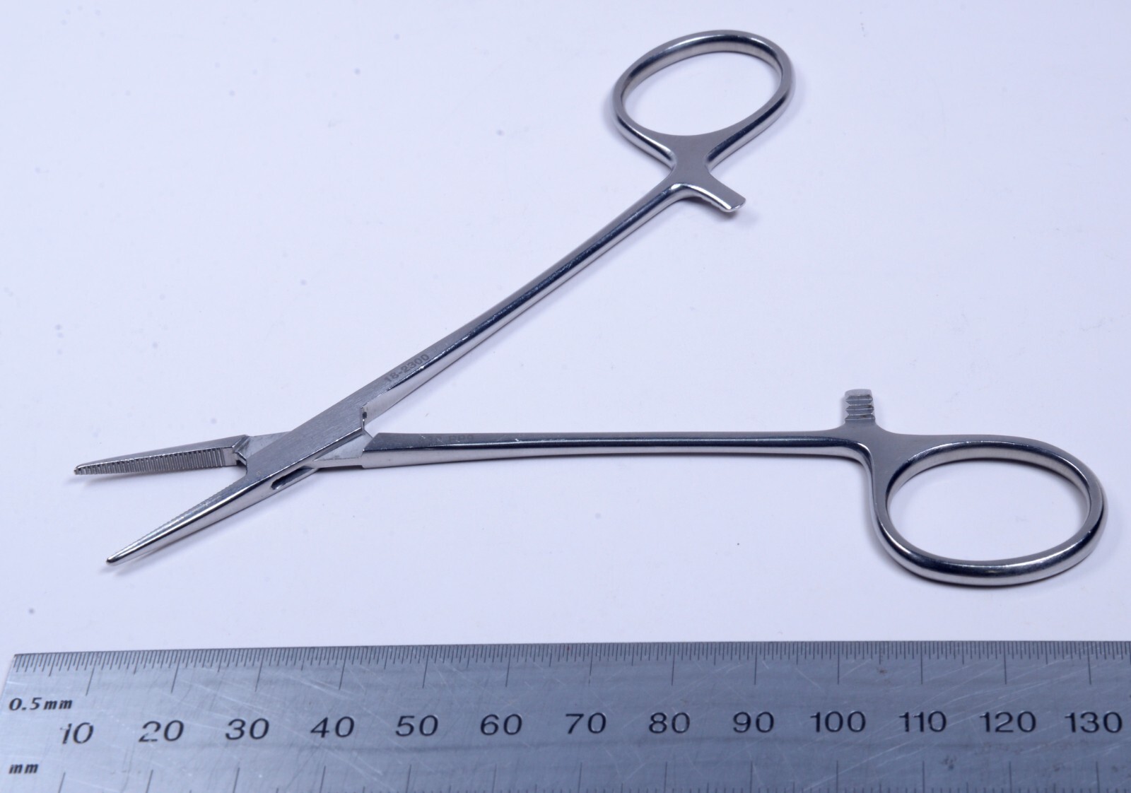 Pilling #18-2300 Halsted Mosquito Hemostatic Forceps 5″ Straight Stainless Steel