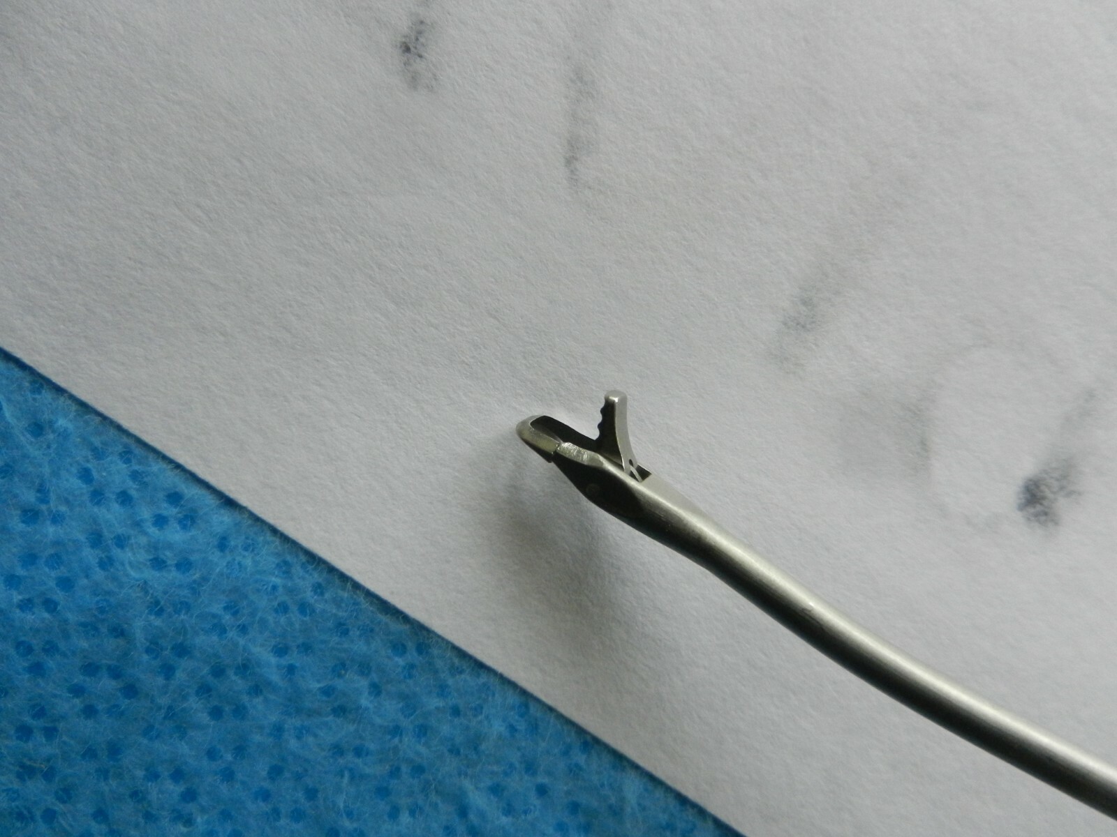 Arthrex Surgical Orthopedic 2.75mm 15 Deg Up Punch Forceps AR-11260