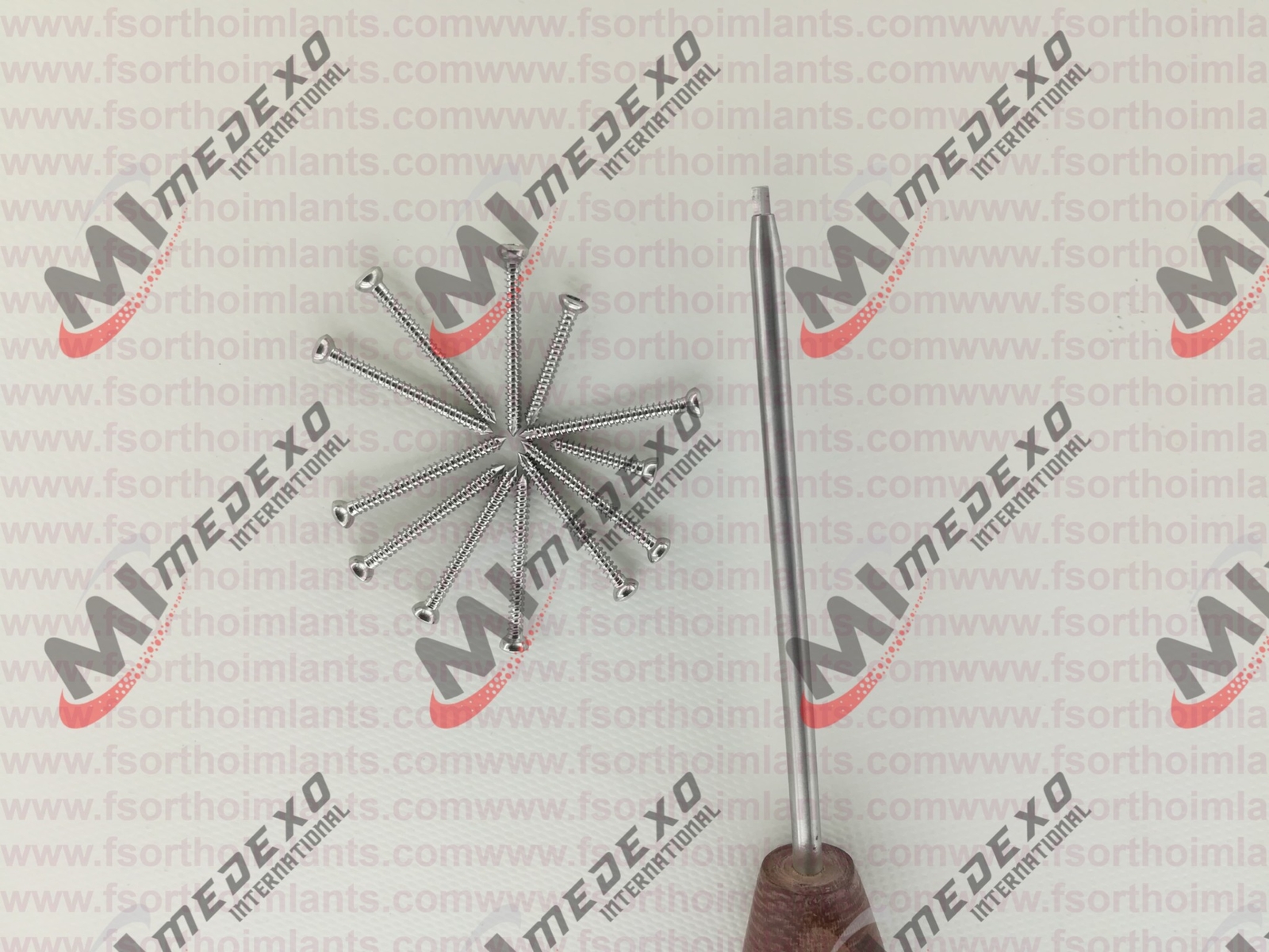 Cortical screws 2.7mm Ø Self Tapping Different Length 140 Pcs Set Orthopedics