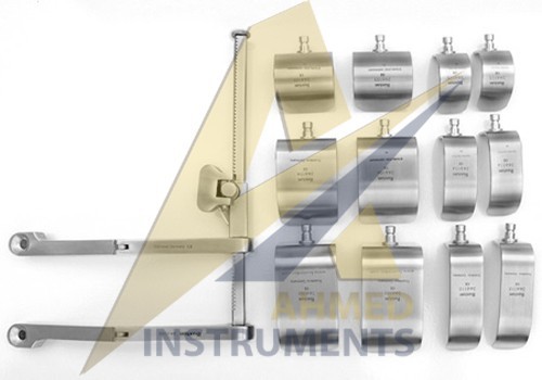 Buxton Shoulder Retractor set with 12 blades