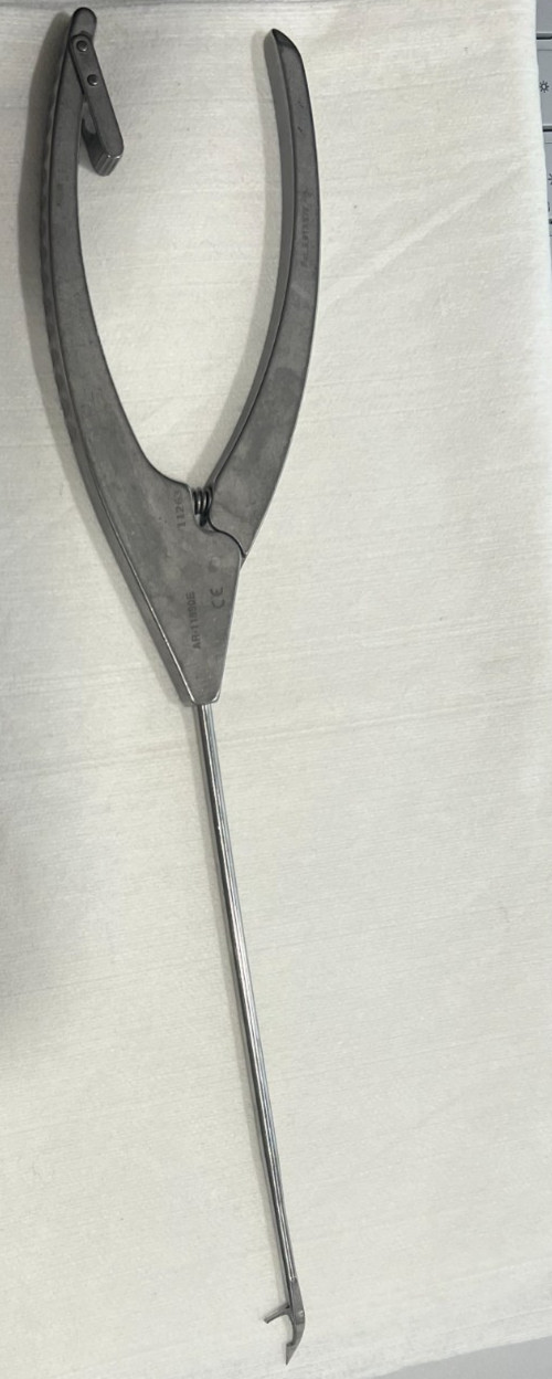 Arthrex AR-11890 BirdBeak Forceps, 22° Up Tip, 2.75 mm