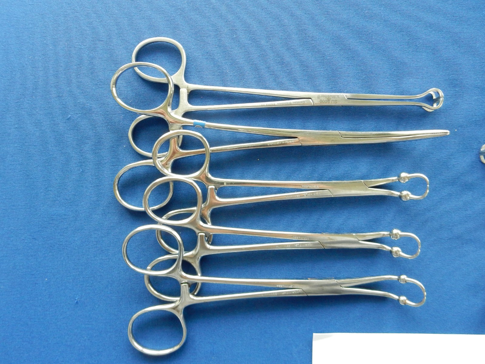 V. Mueller Jarit Lot of 10 Straight & Curved Forceps 13-16cm Overall Length