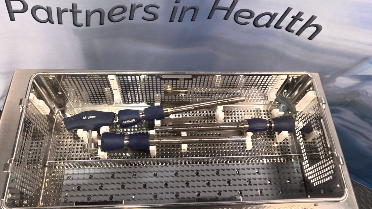 STRYKER Xia 3 Complex Spine Instrument Box – 48230004