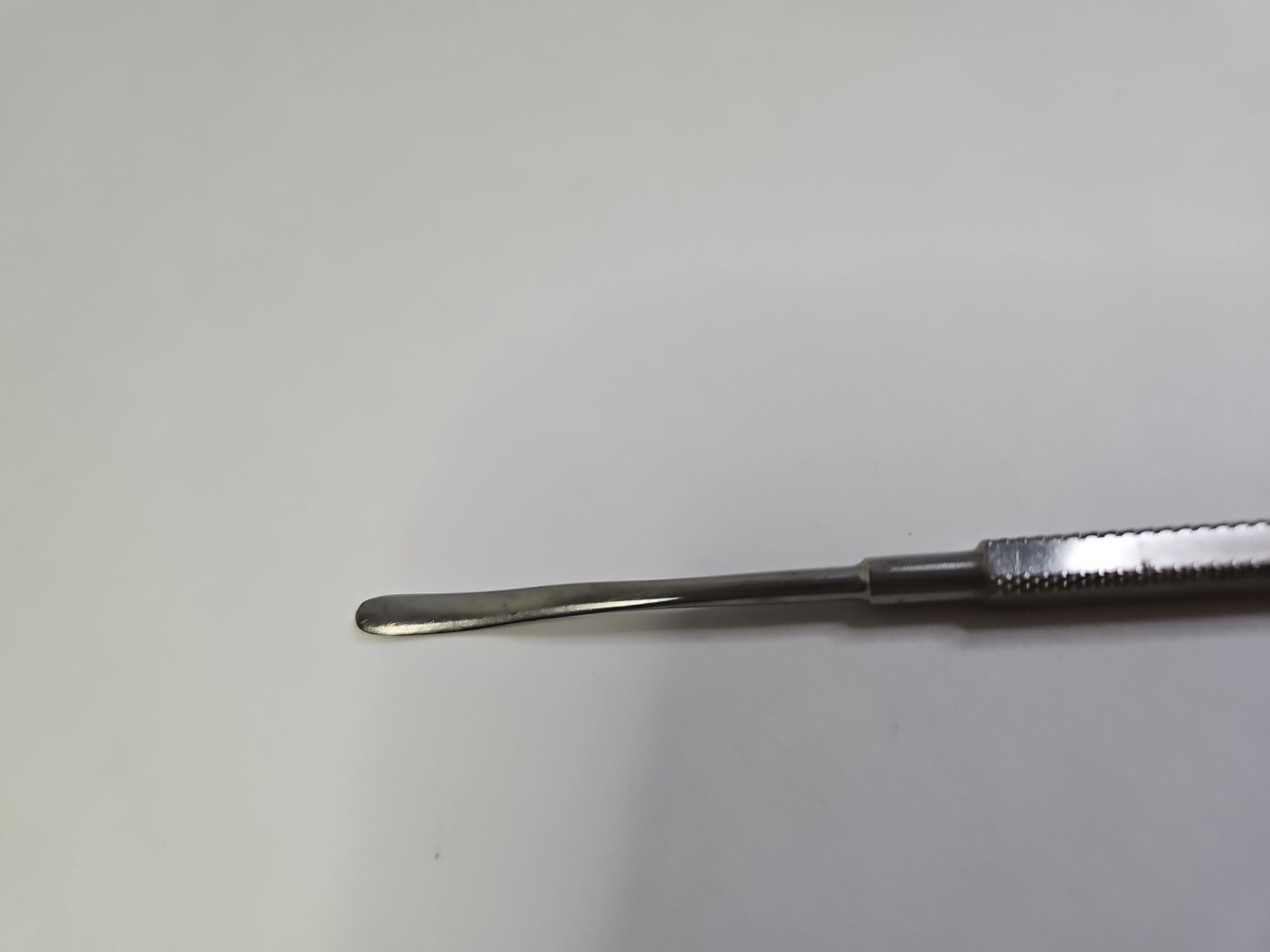 Weck 036500 Freer Elevator, Double End, Narrow, Sharp/Blunt, Curved, 4.5mm, 7-5/