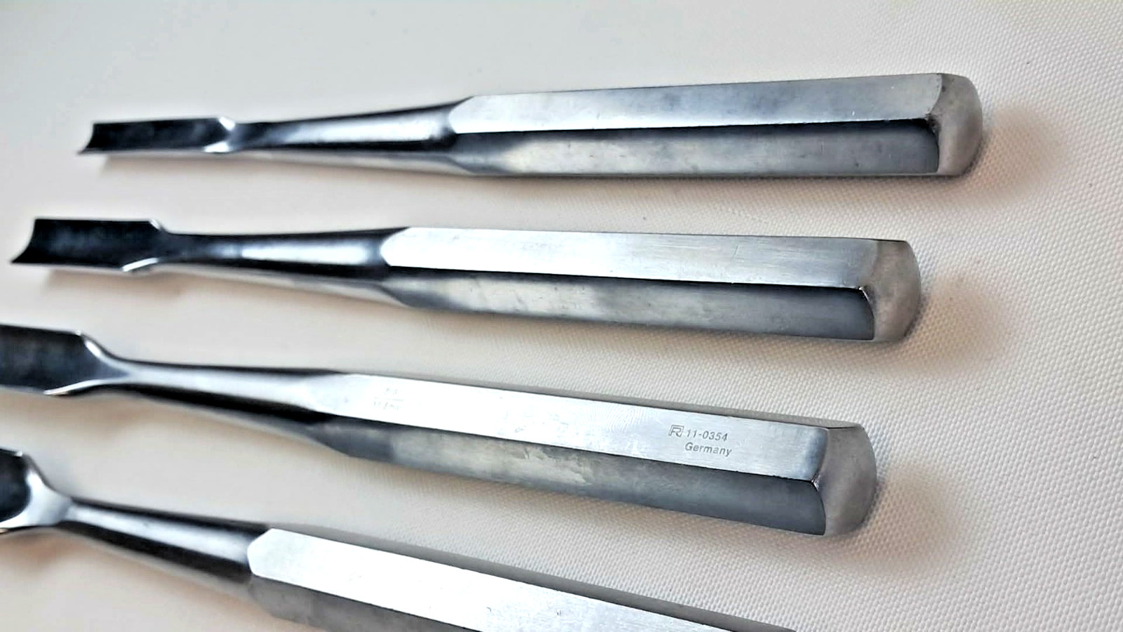 4Pc Richards Smith & Nephew Hibbs Gouge Set 1/4″, 1/2″, 5/8″ & 3/4″ Straight