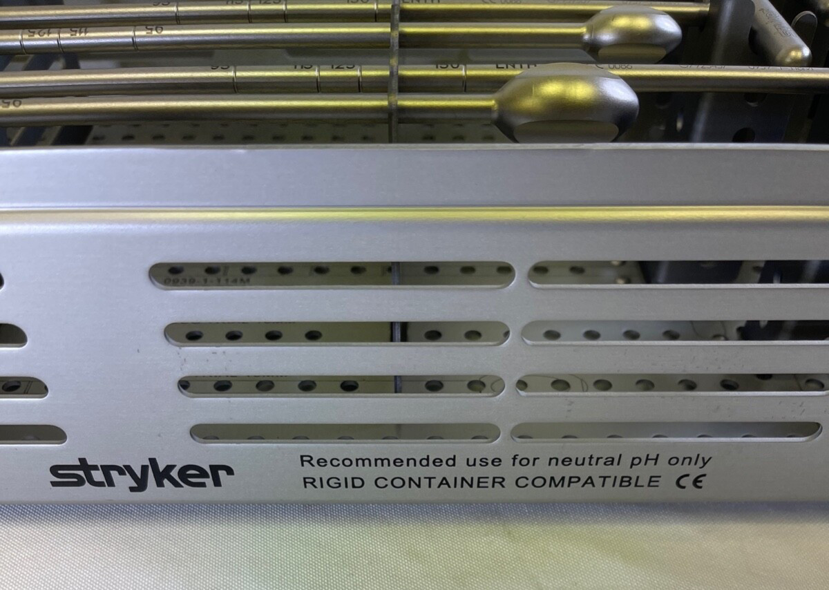 Stryker 0585-9-901 Exeter Plug Trials Sizer Set w Sterilization Case Orthopedics