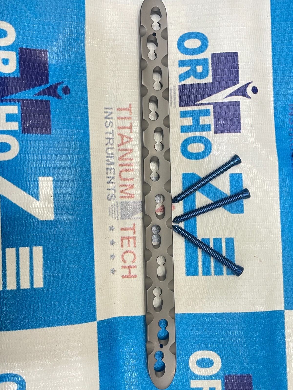 Locking 5mm Broad Plate 12 to 24 Holes & 5mm LCP screw(54 Pcs) Titanium G5