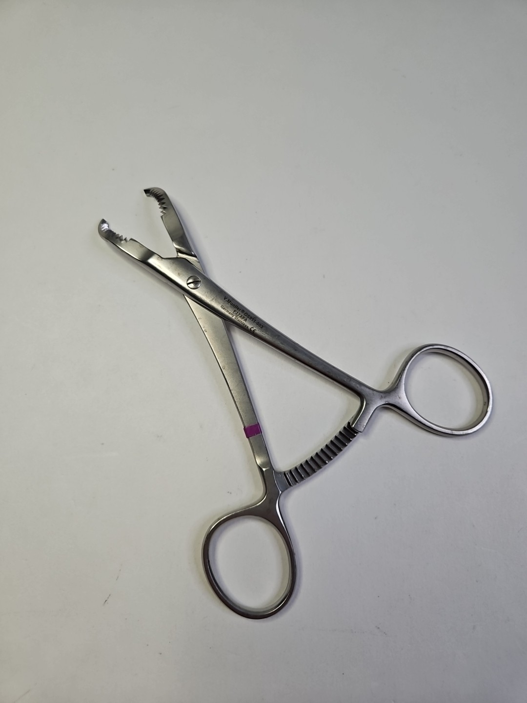 V Mueller OS911-003 Bone Reduction Forceps, Ratchet, Serr, 5-1/2″