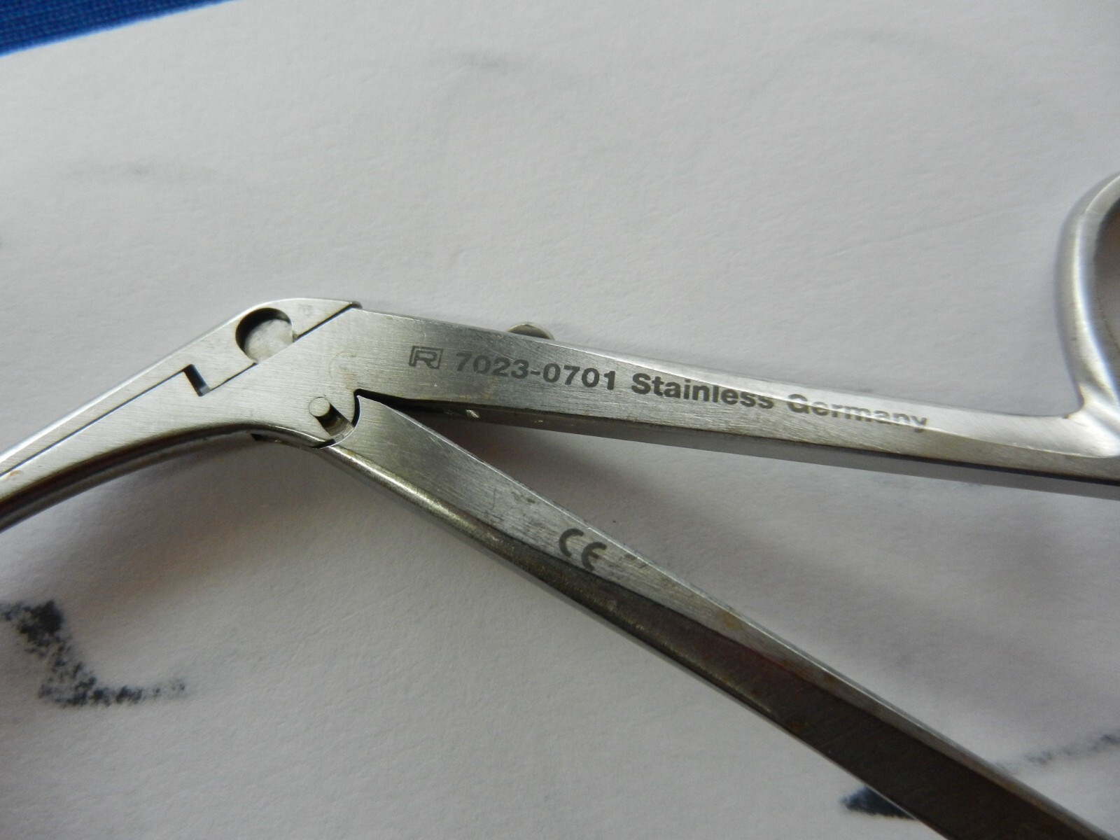 E5653 Richards 7023-0701 ENT Up Angled Forceps