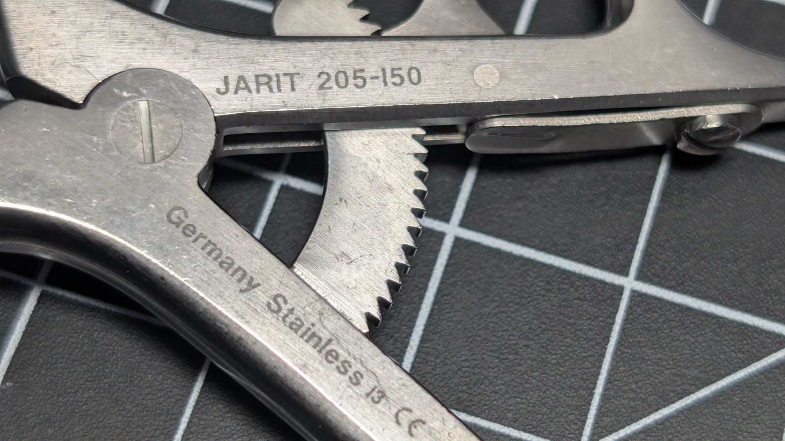Jarit 205-150 V Mueller SU3110 Codman 50-5646 Weitlaner Retractor 5-1/4″, Sharp