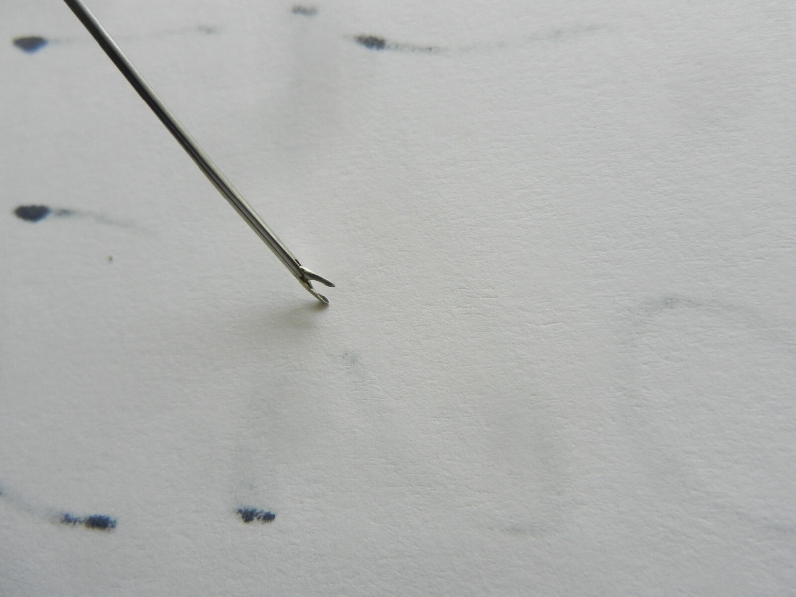 E1298 V. Mueller Wullstein Fine Delicate Cup Jaw ENT Forceps 0.9×4.5mm AU14122