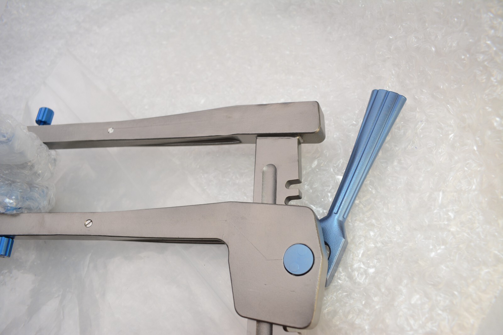 NEW V. Mueller Titanium ANKENEY Sternal Retractor CH1290 11-1/2″ Arm 7″ Spread
