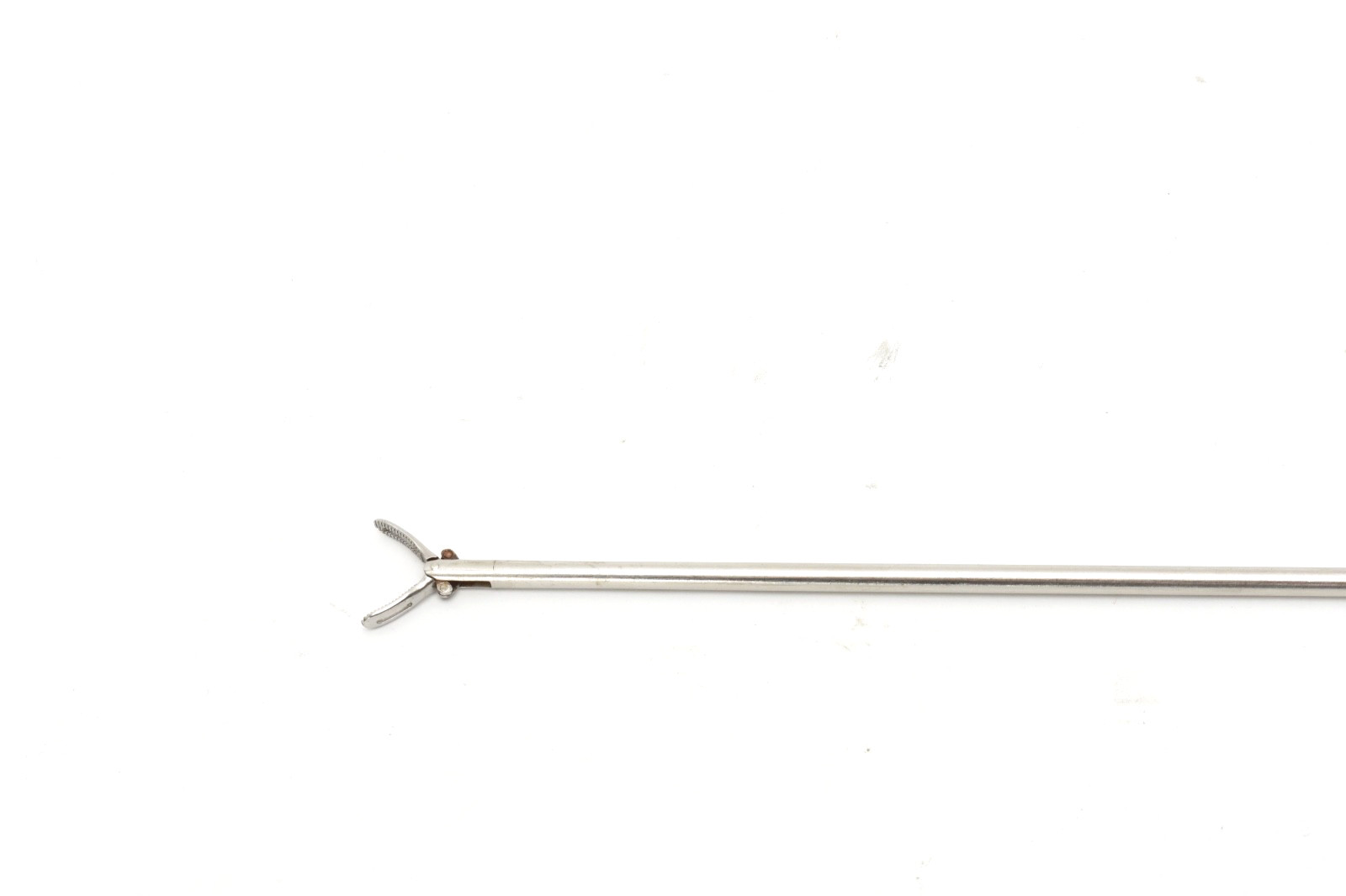 Karl Storz 27090K 4mm x 33cm Stone Grasping Nephro Forcep